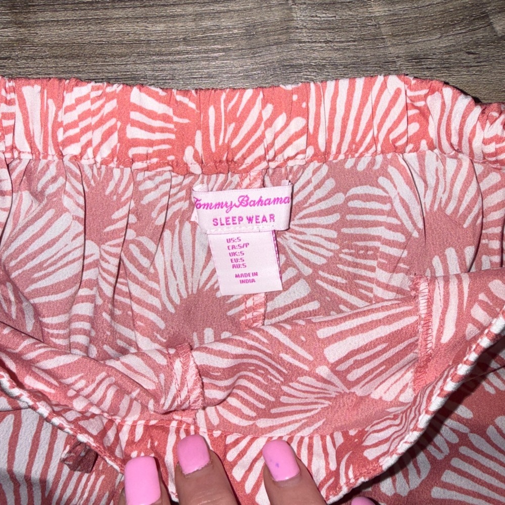 Tommy Bahama Sleepwear Womens Small Pink Tropical Pajama Set Button Top - Picture 2 of 8